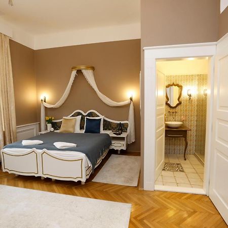 Villabaroque_Eger Luaran gambar