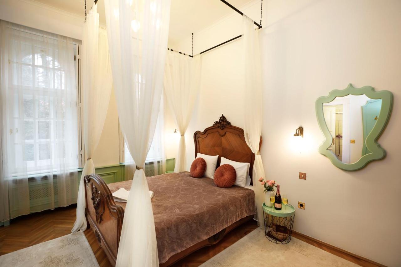 Villabaroque_Eger Luaran gambar