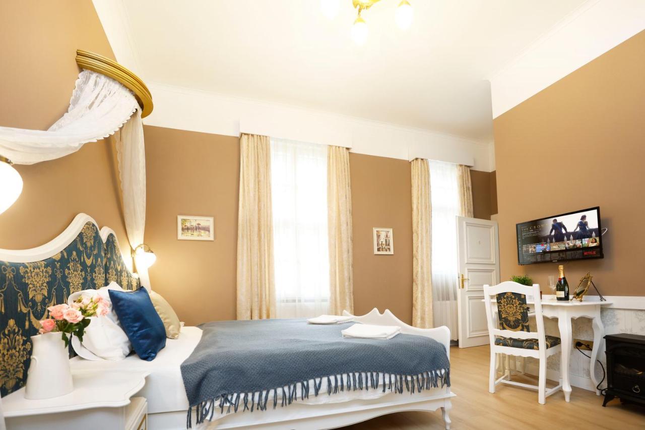 Villabaroque_Eger Luaran gambar